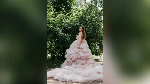 KateRedder — Lady in pink dress 