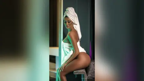 SabrinaKrystal — SHOWer...