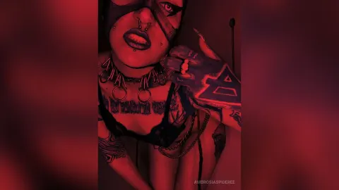 AmbrosiaPavuk — Glassess off