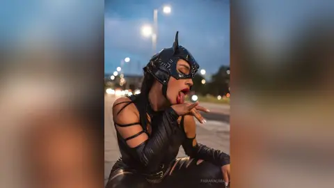 FabianaLima — Your Cat Woman 😼