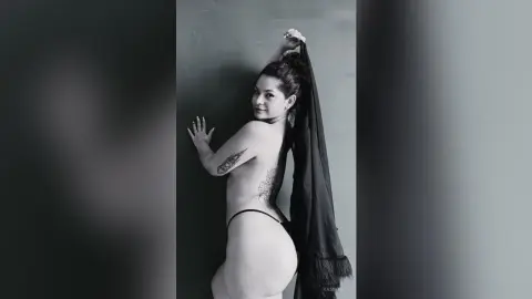 KasiaHill — Your wife enjoying herself at home