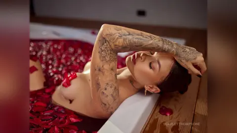 ScarletThompsone — Sexy Latina