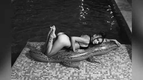 KayaBelle — Black &amp; white 