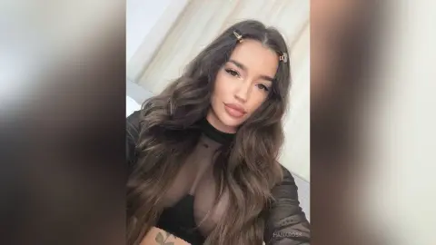 HanaRoss — Selfies ♥️