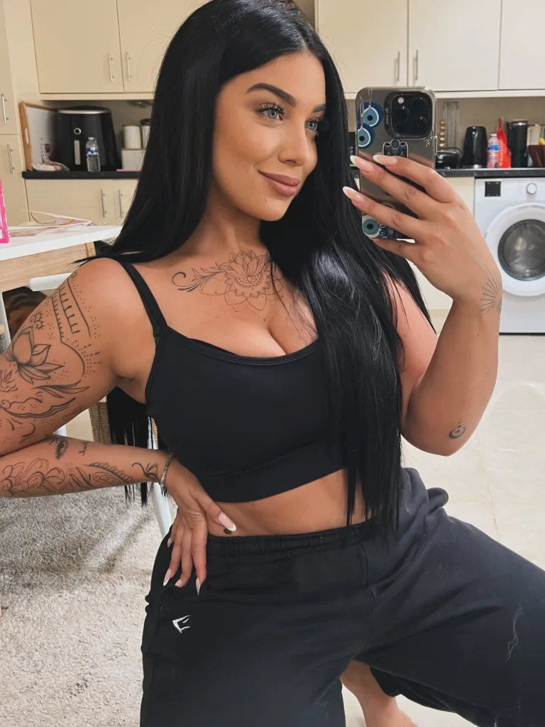 YourTattedAmy — Streamate Photos