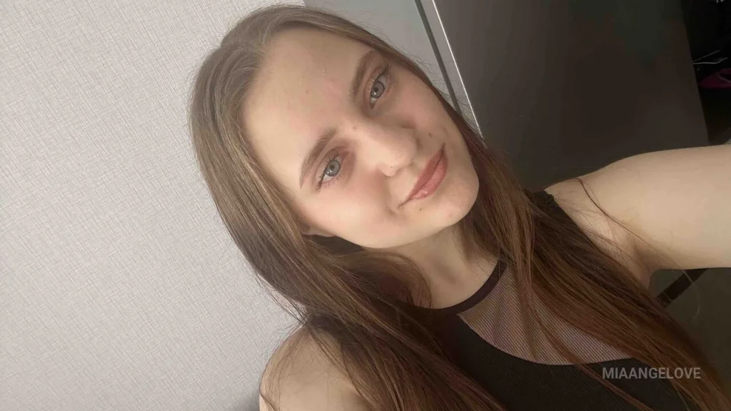 MiaAngelove — cutie pie