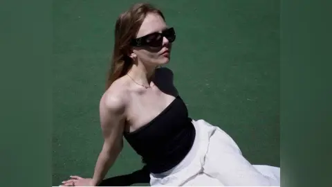 SophiePeachy — miss elegance 