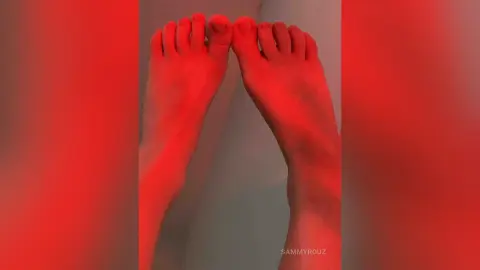 SammyRouz — Feet😍