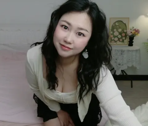 Lrenelvy — Streamate Photos