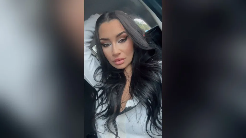 TiffanyVanes — Just Tiff