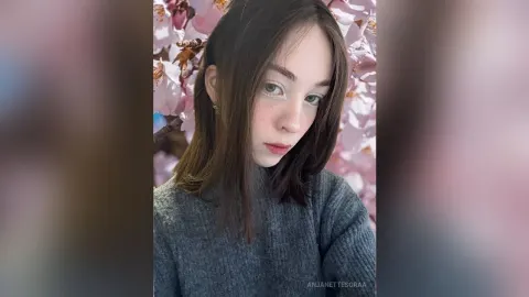 AnjanetteSoraa — 2