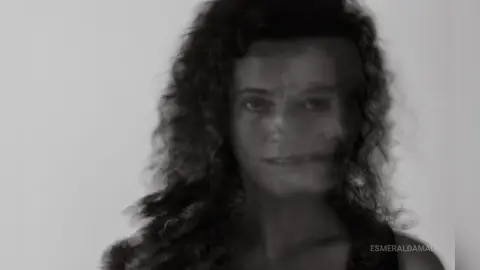 EsmeraldaMali — Art face movement