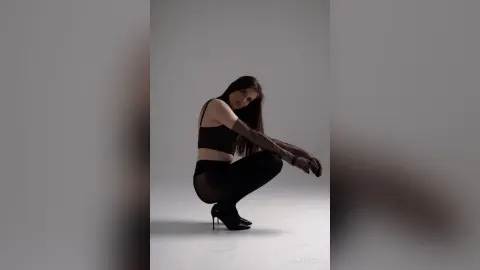SarahSteele — black