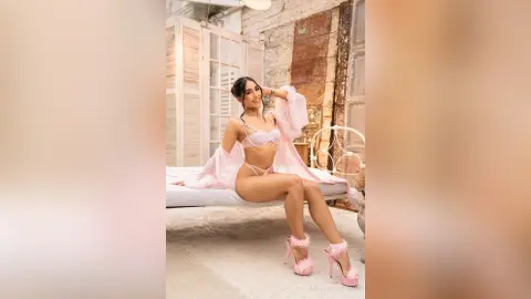 NinnaCrawford — Explore my skin