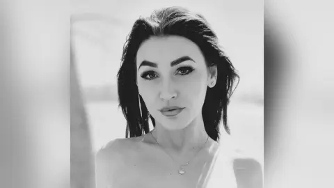 ElysiaRose — Your deepest fantasy 🖤