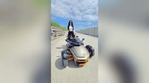 NataliaWills — Can-am Spyder HOT 🔥