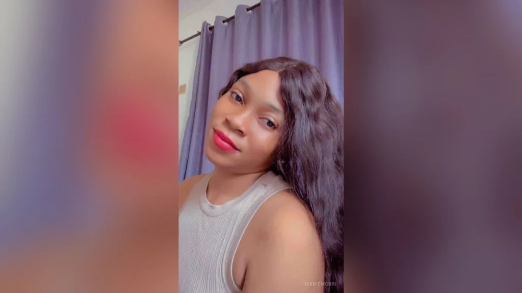 DebbieMorri — live cam