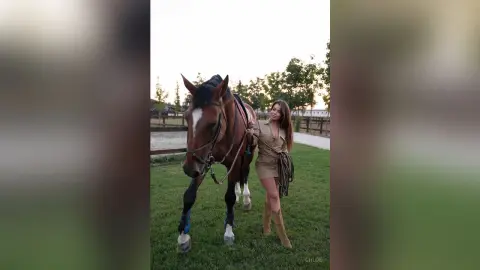 Chloe — Golden hour &amp; hoofbeats 🐎✨