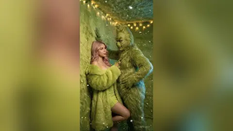 HillaryLewis — Christmas