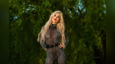 Evelyn — Sexy beast