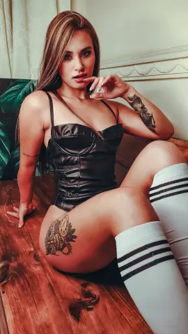 jolie_brown — Streamate Photos