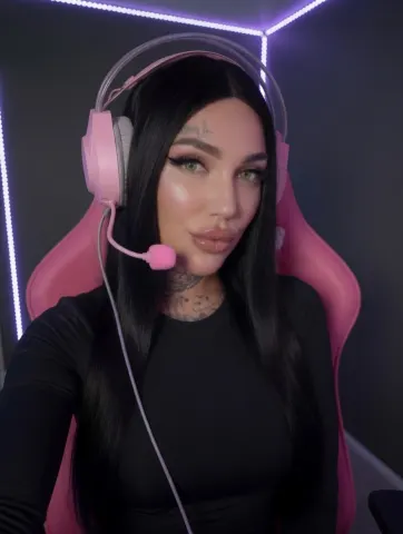 AshleyAfterDark — Streamate Photos