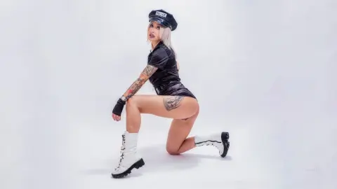 IssaSmith — Police officer 👮‍♀️