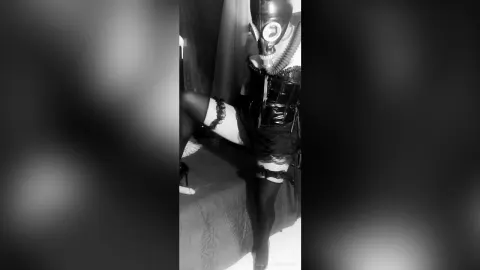AtiyaTarana — Gas mask 