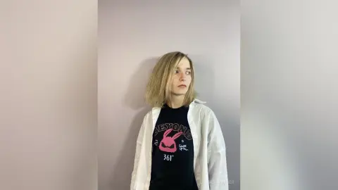 LinnieBlackner — 1