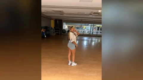 AliceHazel — I only go out to go to the gym🤭