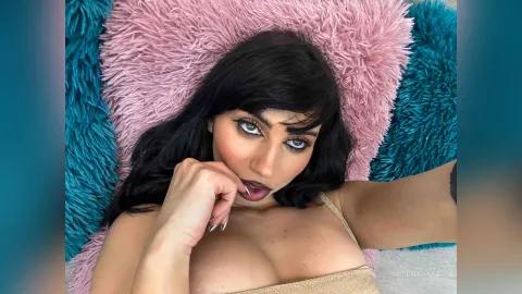 MilenaJaye — Selfies 🤳🏻💁🏻‍♀️