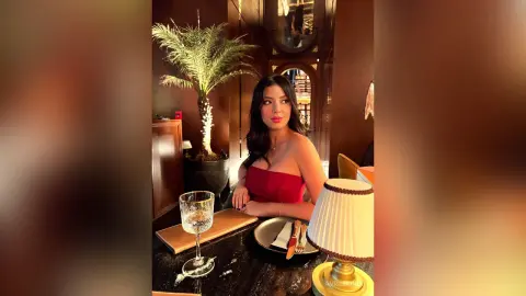 AvrilBonet — Dinner with me? 