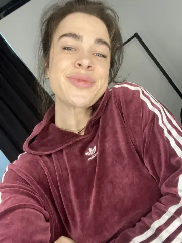 ErikaCutess — Streamate Photos