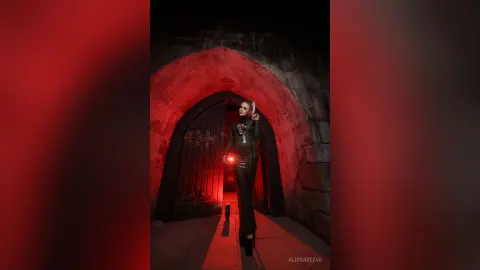 AlissaReeve — Domina