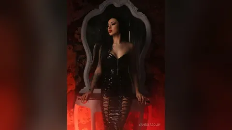 VanessaColby — Dominatrix