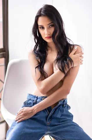 Isalopezz — Streamate Photos