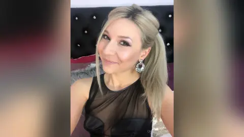 ChrissyQuinn — Cc