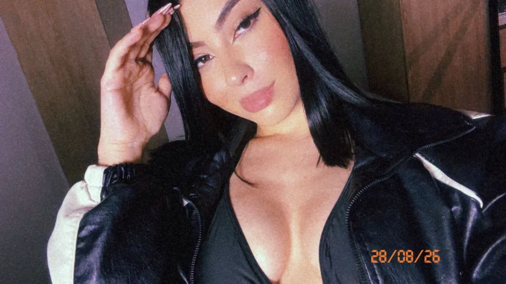Cat_valentine — Streamate Photos
