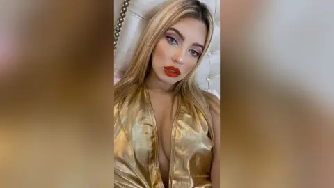 SarahBurke — :)