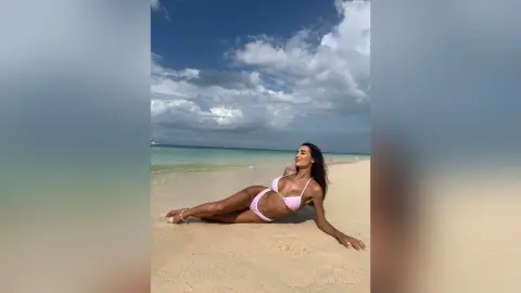 CindyCassidy — Vacay Vibes