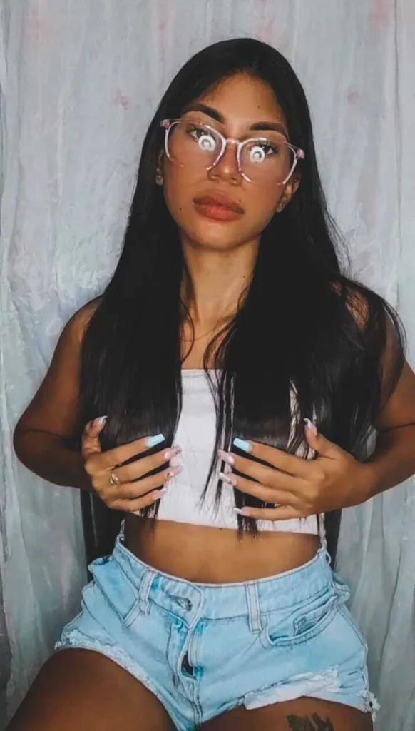 milapetiteAsm — Streamate Photos