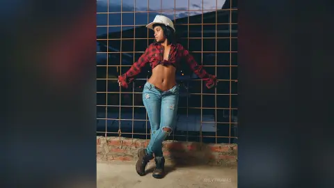 MilyThomas — 👷‍♀🔨🪚🧱🪜