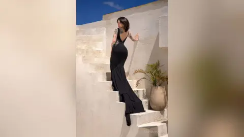 TamaraRosas — A classic lady