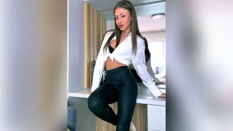 LesleyRed — Leggings ? 😈