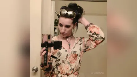 PhoebeStevens — Sassy, Classy, and A Bit Smart-Assy