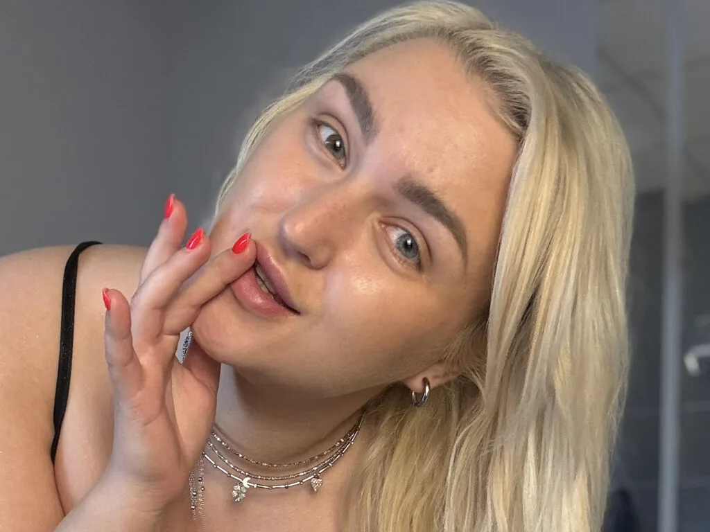 AmelieRowan — live cam