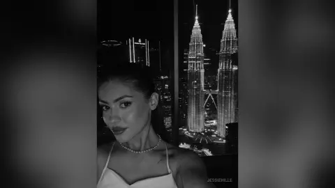 JessieHille — Classy woman