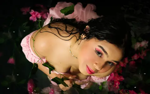 AprilKeithh — Streamate Photos