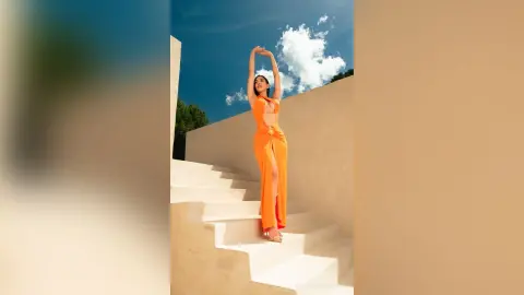 GiovanaRodriguez — squeeze this orange juice