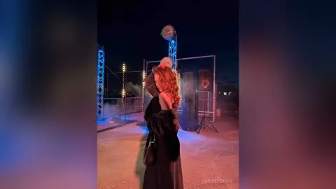 SophiePeachy — rock and roll 